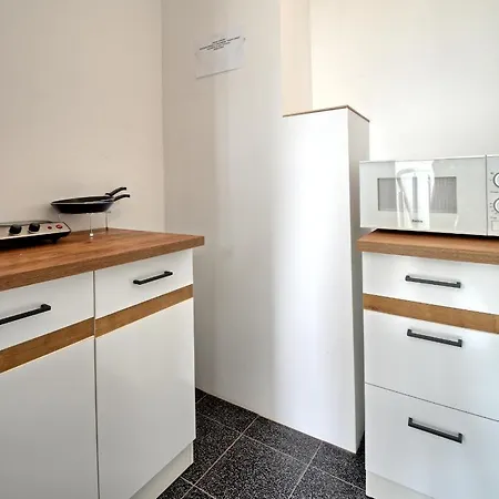 Goscinna 10 ゲストハウス *