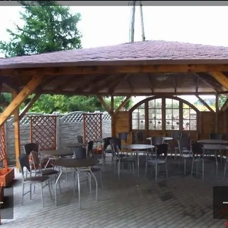 Goscinna 10 ゲストハウス *