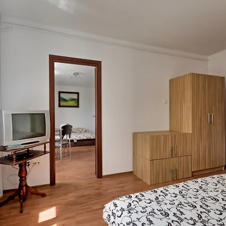 Goscinna 10 Hotel