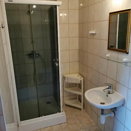 Hotel Goscinna 10