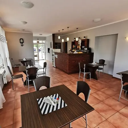 Hotel Goscinna 10