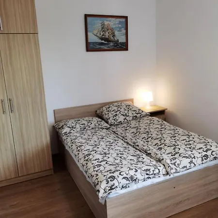 Goscinna 10 *